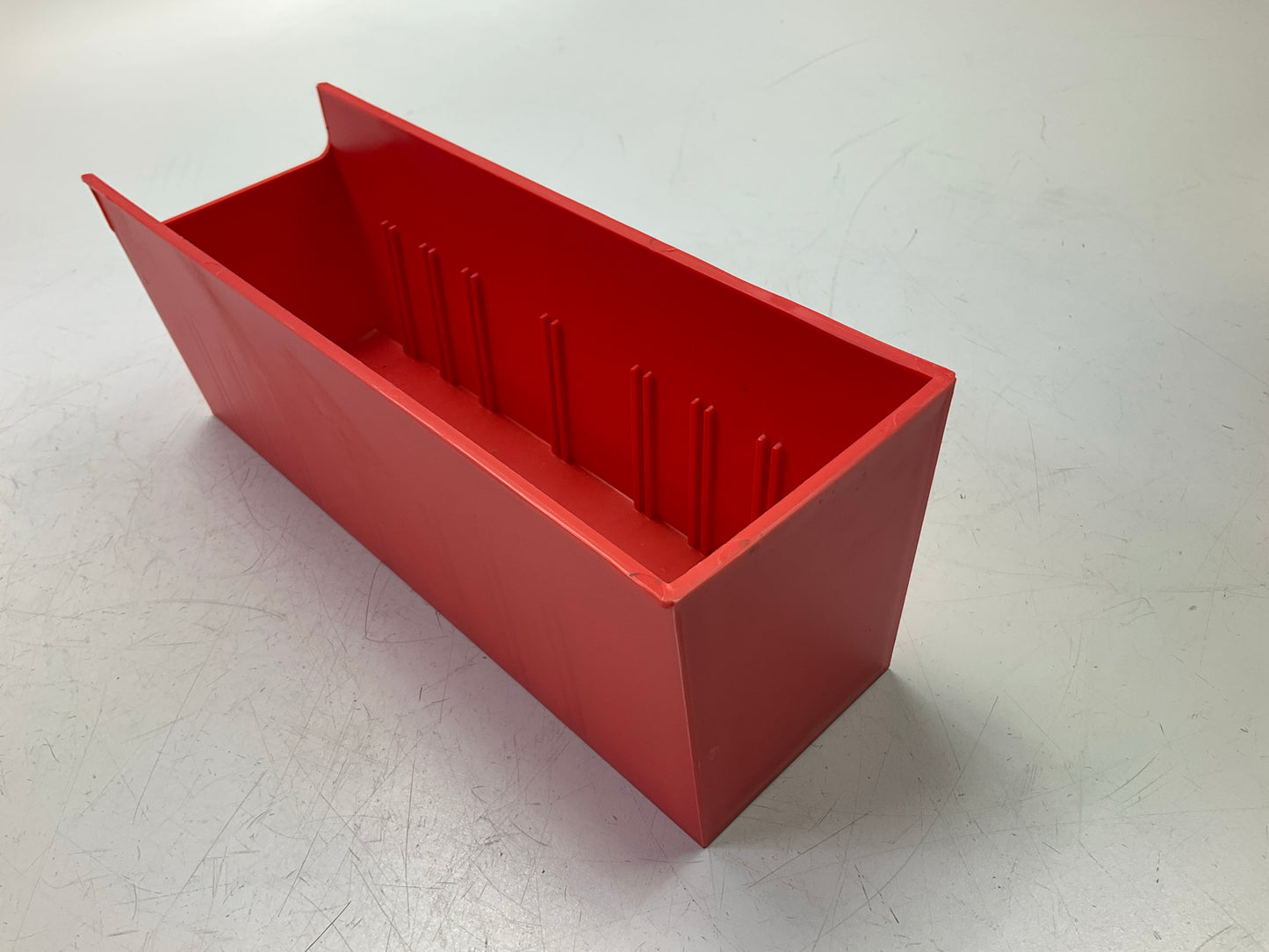 Gates 78194   3.5'' Red Plastic Bins W/ 30 Dividers Hydraulic Coupler Cabinet