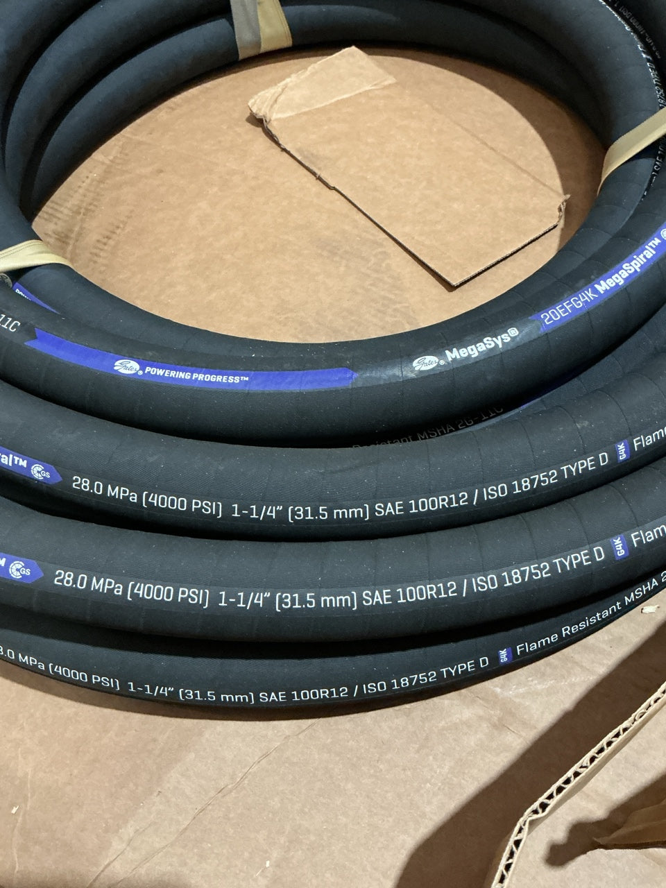 50 FEET - Gates 85438 Hydraulic Hose 20EFG4K 1-1/4'' Four Wire 100R12, 4000 PSI