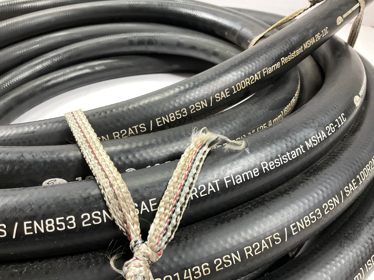 50 FEET- Gates 86625 16G2 1'' Hydraulic Hose 2400 PSI SAE 100R2AT Flame Resistant