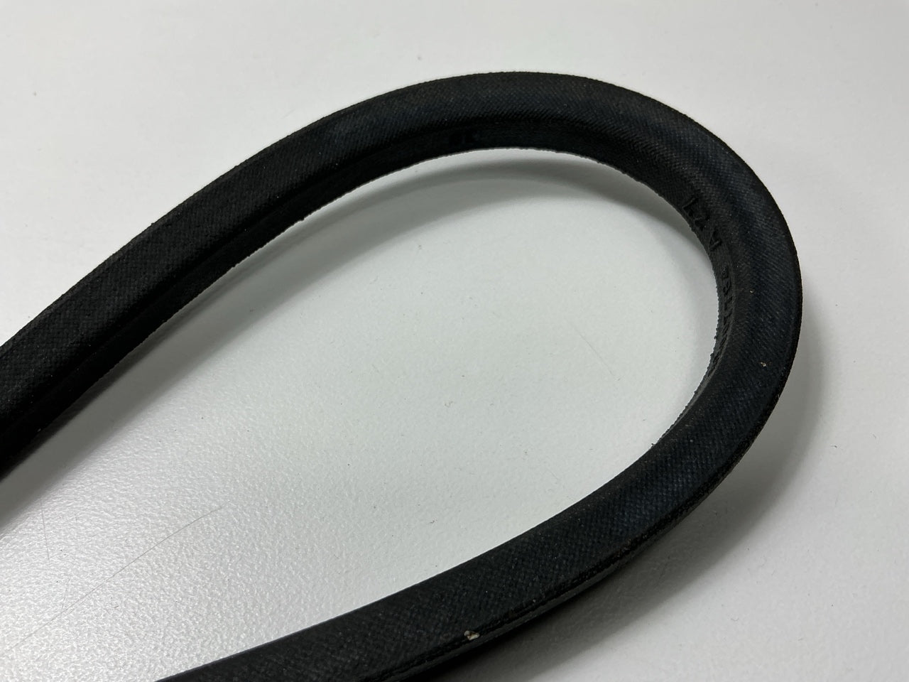 Gates A27 Industrial Accessory Drive Belt - 1/2'' X 29''