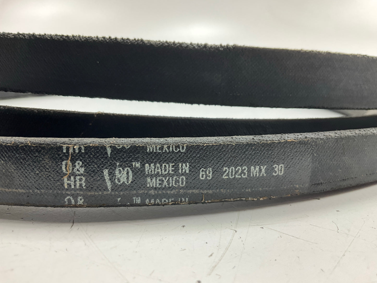 Gates B107 Industrial V-Belt 21/32'' X 110''