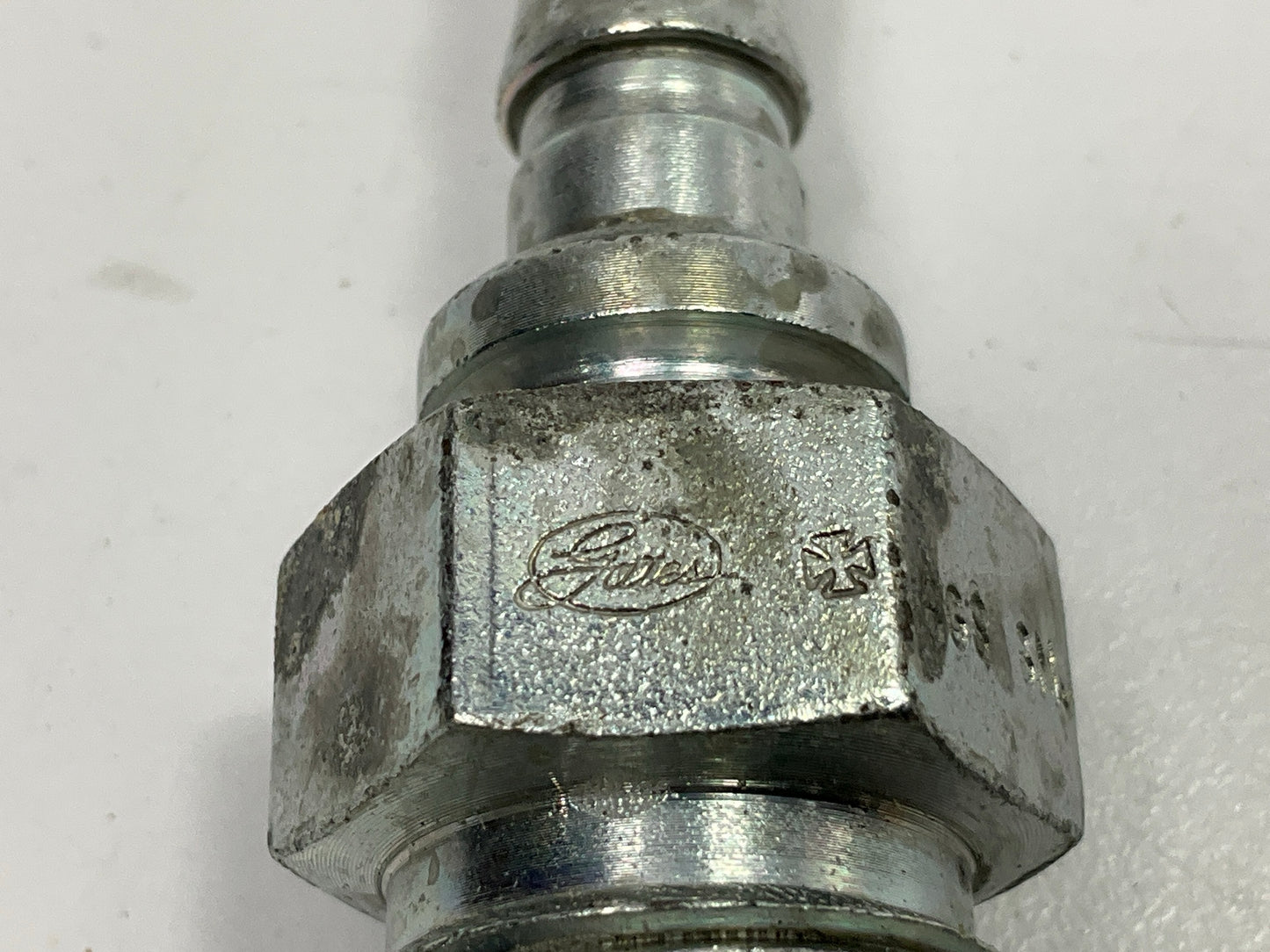 Gates G20165-0608 Male JIC 37° Flare Hydraulic Fitting, 3/8'' - 6GS-8MJ