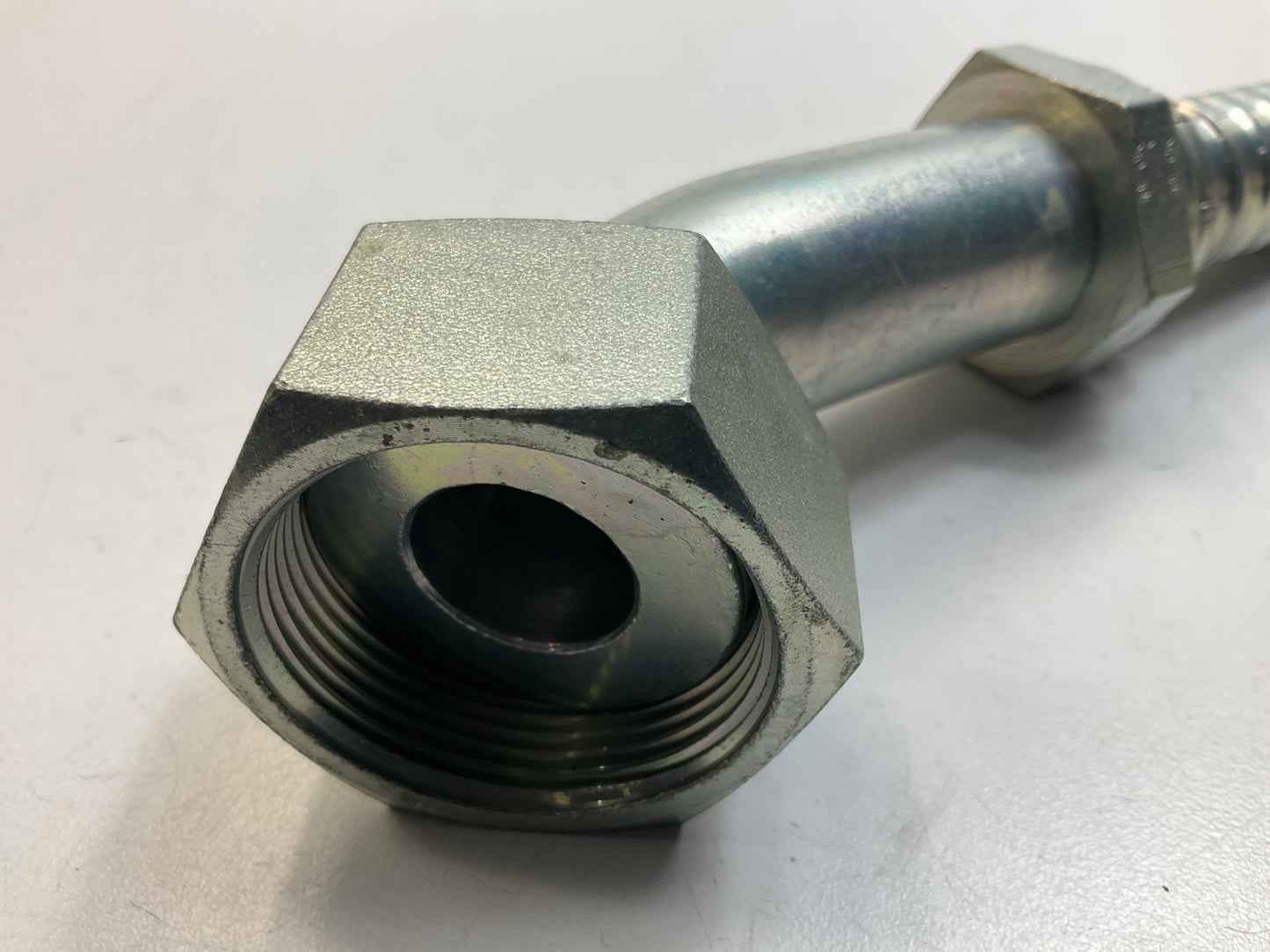 Gates G20234-1620 Female Flat-Face O-Ring Swivel 45°  Tube Hydraulic Fitting, 1''