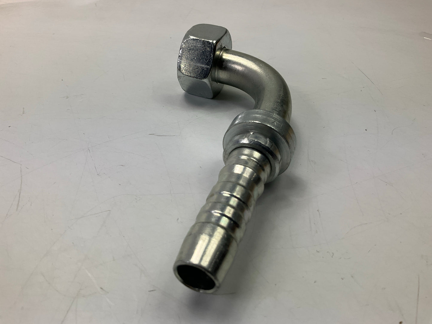 Gates G20655-1018 90° Tube Female DIN 24° Cone Swivel Hydraulic Fitting, 5/8''