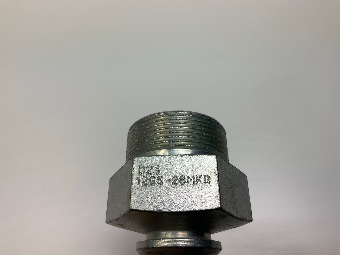 Gates G20735-1228 Male Kobelco GAZ Hydraulic Fitting, 3/4'' - 12GS-28MKB
