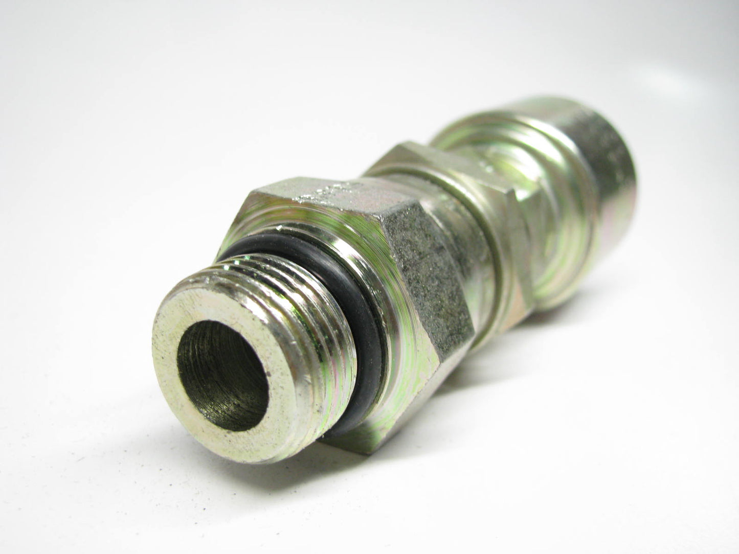 Gates G25130-1010 Hydraulic Fitting Male O-Ring Boss Adapterless Swivel