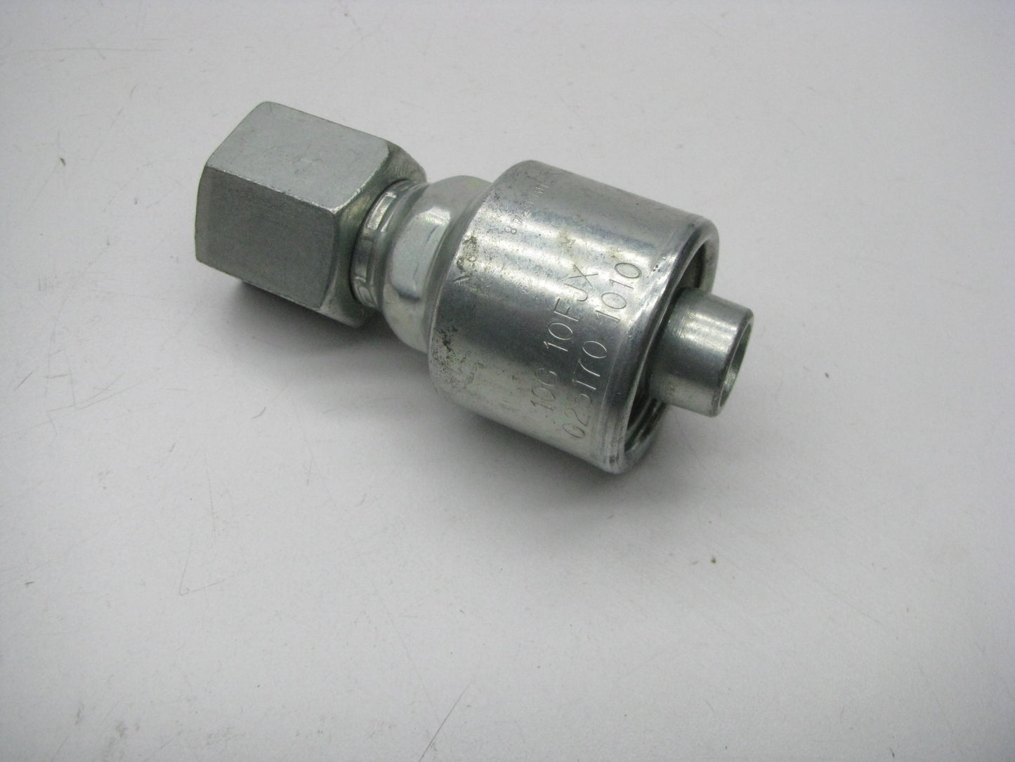 Gates G25170-1010 Straight Female JIC 37 Deg Flare Swivel Megacrimp G25 Coupling