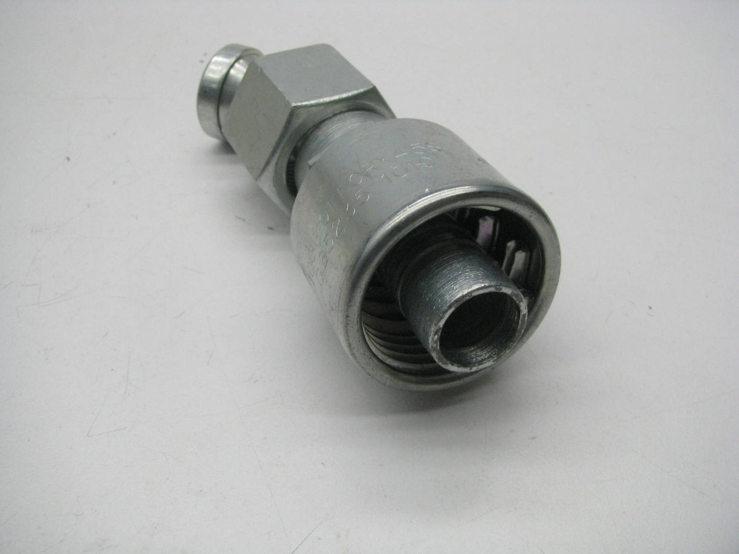 Gates G25235-1010 45 Degree Bent Tube Female Flat Face Swivel Megacrimp G25