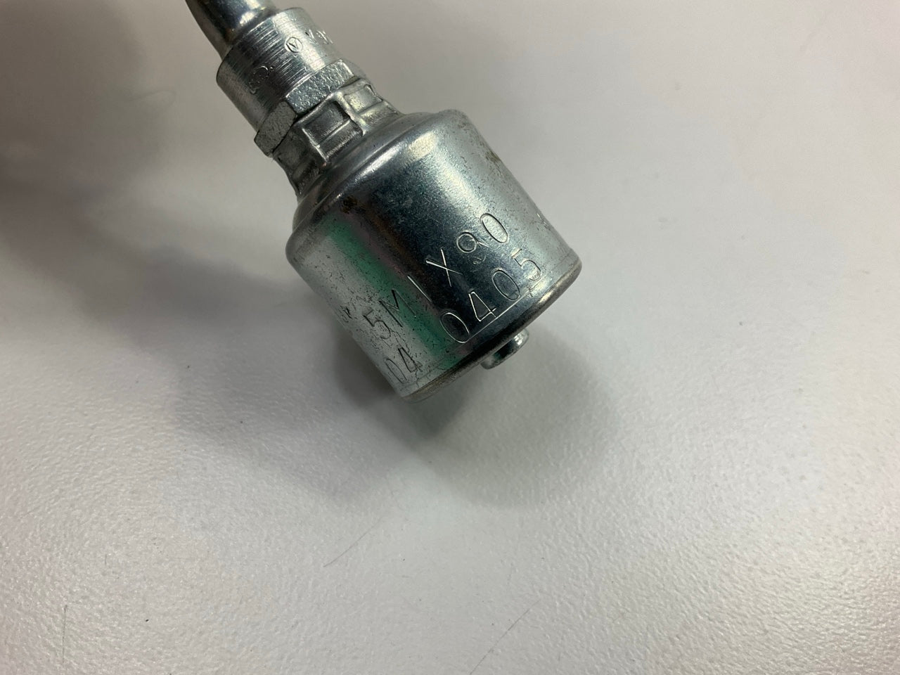 Gates G25504-0405 90 Degree SAE Male Inverted Swivel Hydraulic Fitting 1/4'' Hose
