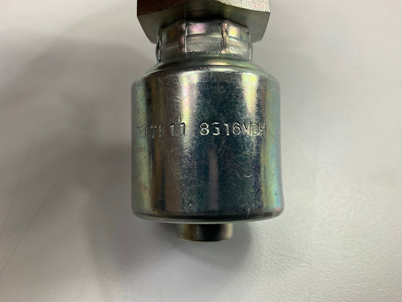 Gates G25715-0816 Male DIN 24° Cone Hydraulic Fitting 1/2'' Hose - 8G-16MDH