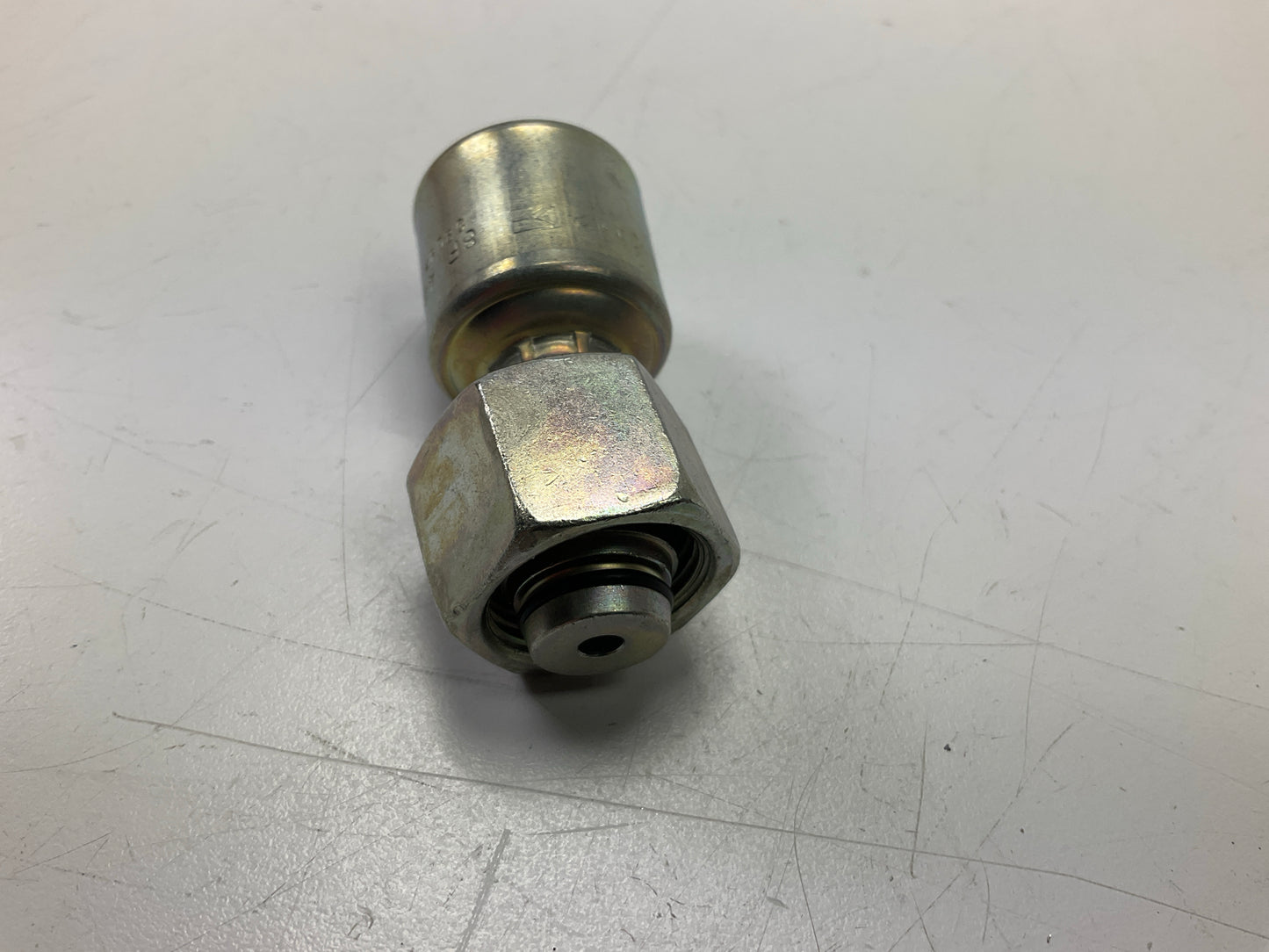 Gates G25720-0412 Female DIN 24 Cone Swivel MegaCrimp Hydraulic Fitting M20X1.5