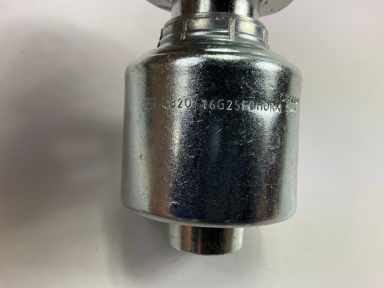 Gates G25720-1625 Female DIN 24° Cone Swivel Hydraulic Fitting, 1'' Hose