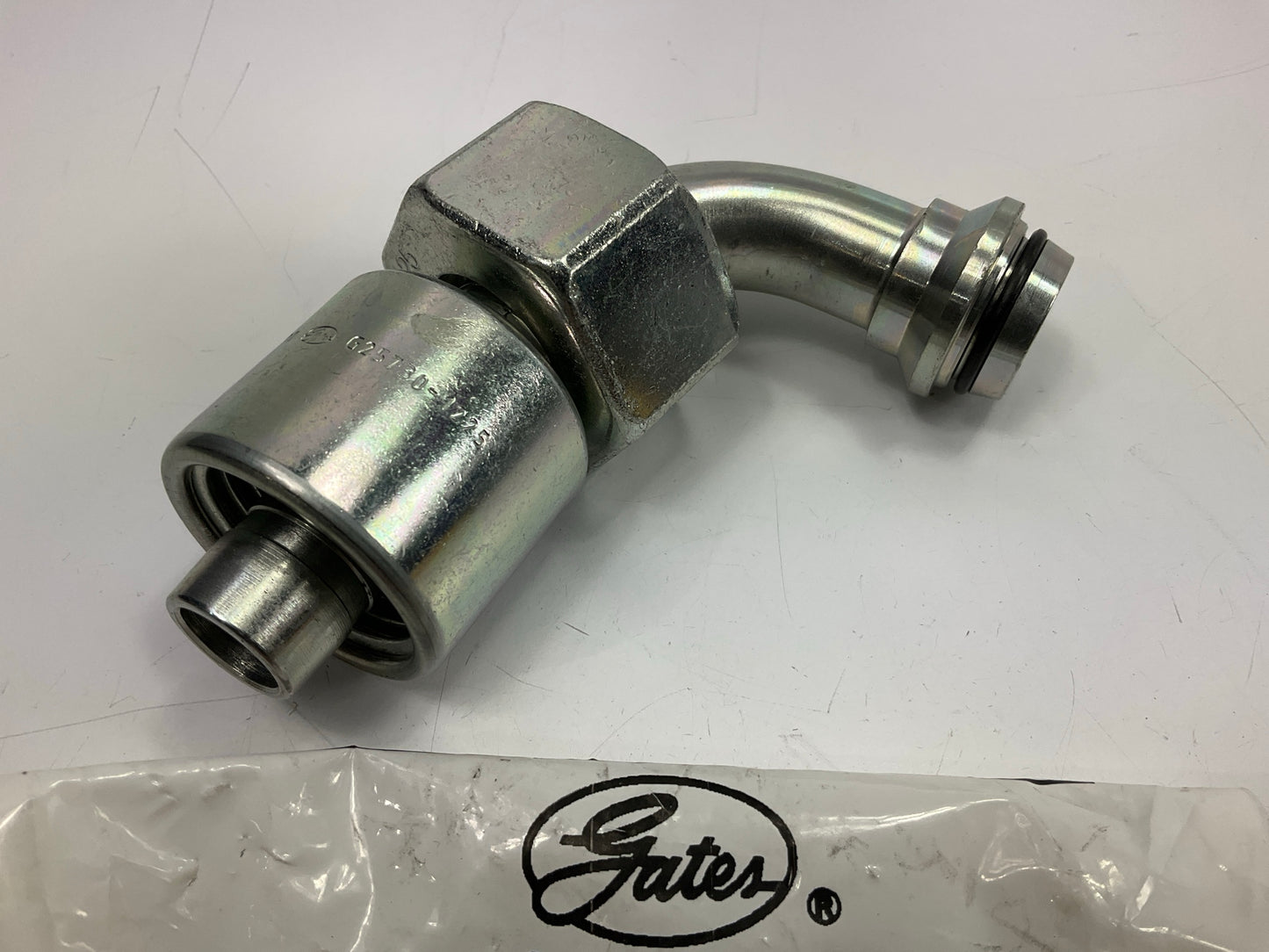 G25730-1225 Hose Fitting Female DIN 24° Cone Swivel W/ O-Ring, 90° Angle 3/4'' ID