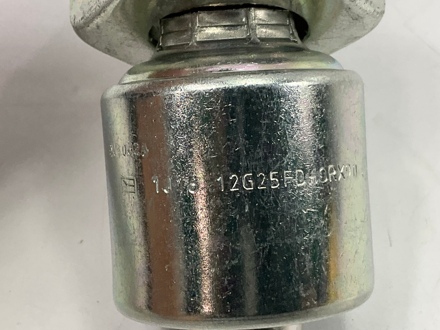 G25730-1225 Hose Fitting Female DIN 24° Cone Swivel W/ O-Ring, 90° Angle 3/4'' ID