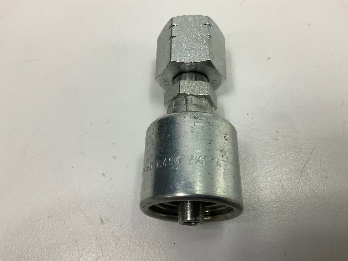 Gates G25910-0404 Female Komatsu Japanese Metric Swivel Hydraulic Fitting, 1/4''