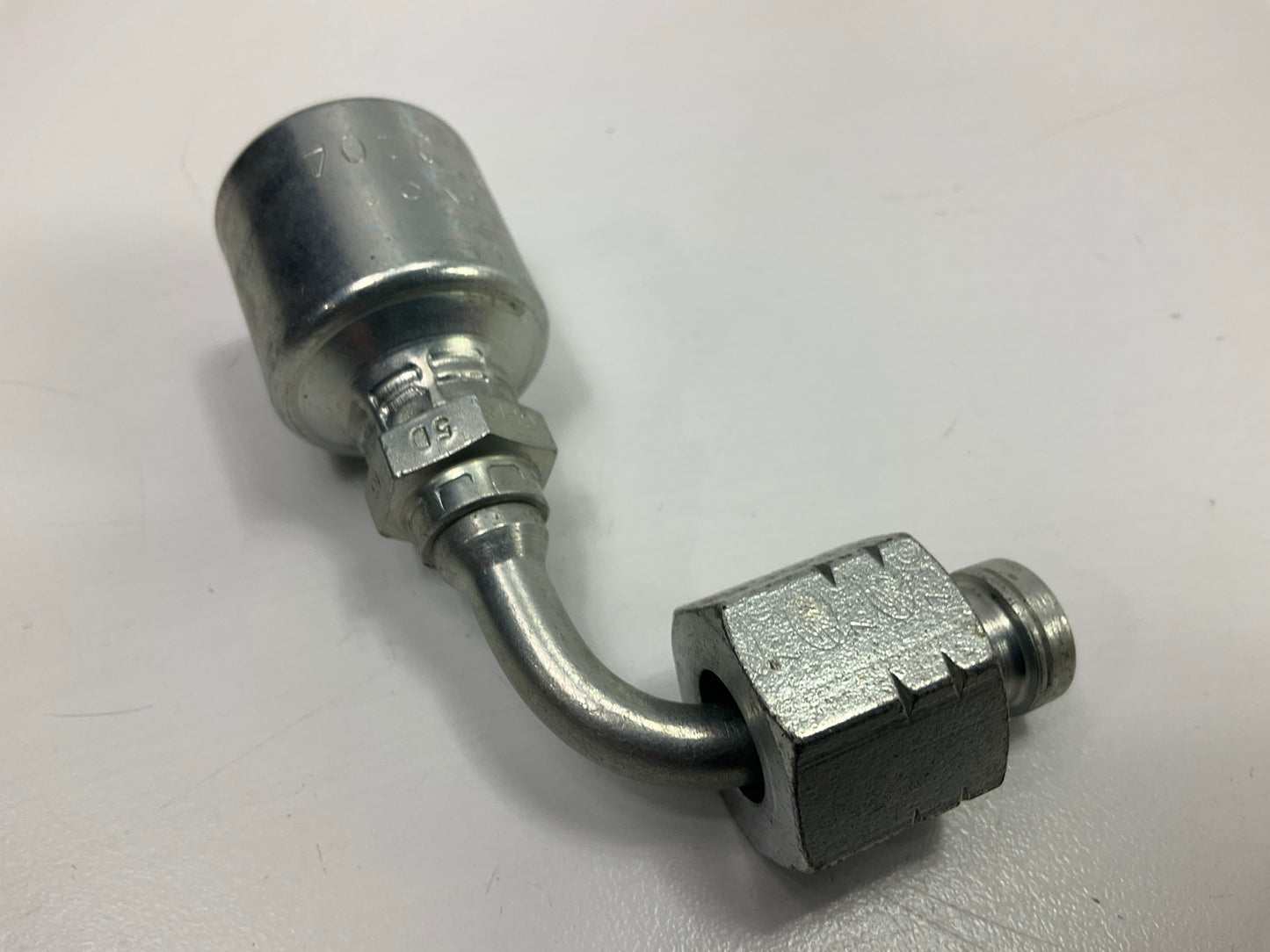 Gates G25913-0404 90° Tube Female Komatsu Style Japanese Metric Swivel, 1/4''