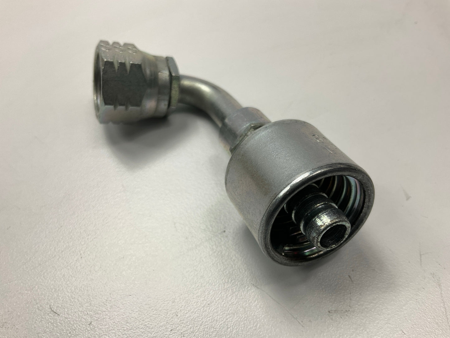 Gates G25913-0606 90° Tube Female Komatsu Japanese Metric Swivel Fitting, 3/8''