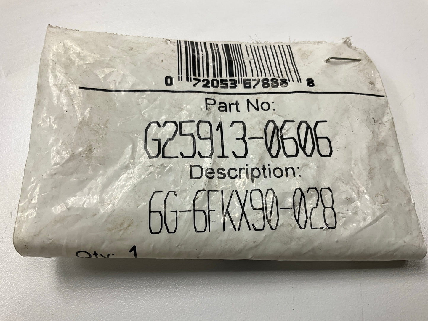 Gates G25913-0606 90° Tube Female Komatsu Japanese Metric Swivel Fitting, 3/8''