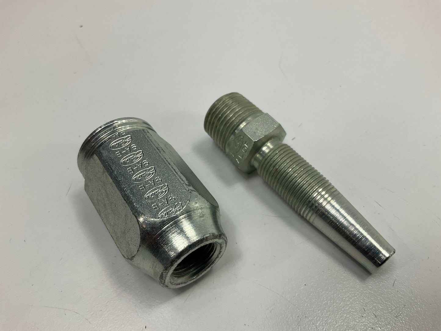Gates G28100-0606 Male Pipe (NPTF - 30° Cone Seat) Hydraulic Fitting, 3/8''