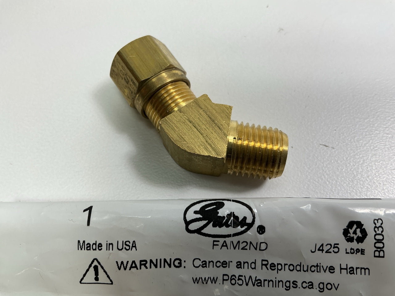Gates G32102-0604 45° Air Brake Compression To Male Pipe Fitting, 3/8'' X 1/4''-18