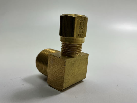 Gates G32104-0608 Air Brake To Male Pipe, 90° Angle, 3/8'' OD, 1/2-14 Thread