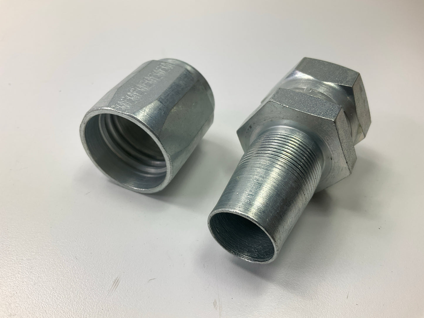 Gates G34170-1616 Female JIC 37° Flare Swivel Hydraulic Fitting, 7/8''