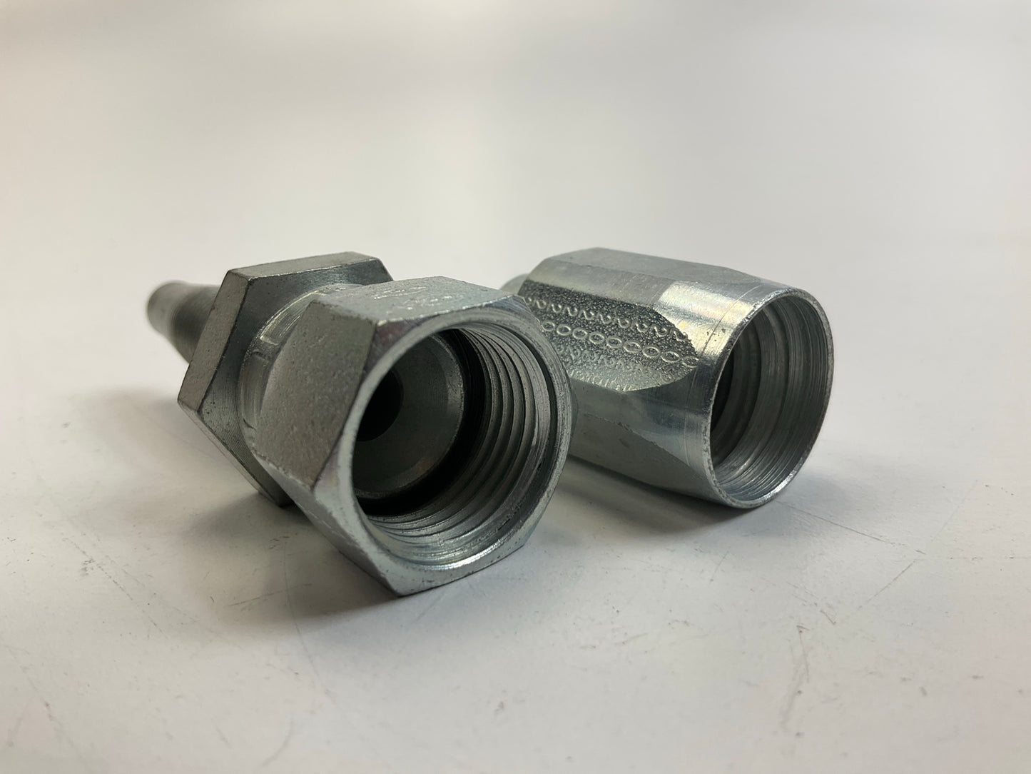 G34210-0608 Dual Seat Female JIC 37°/SAE 45° Flare Swivel, 5/16 ID 3/4-16 Thread