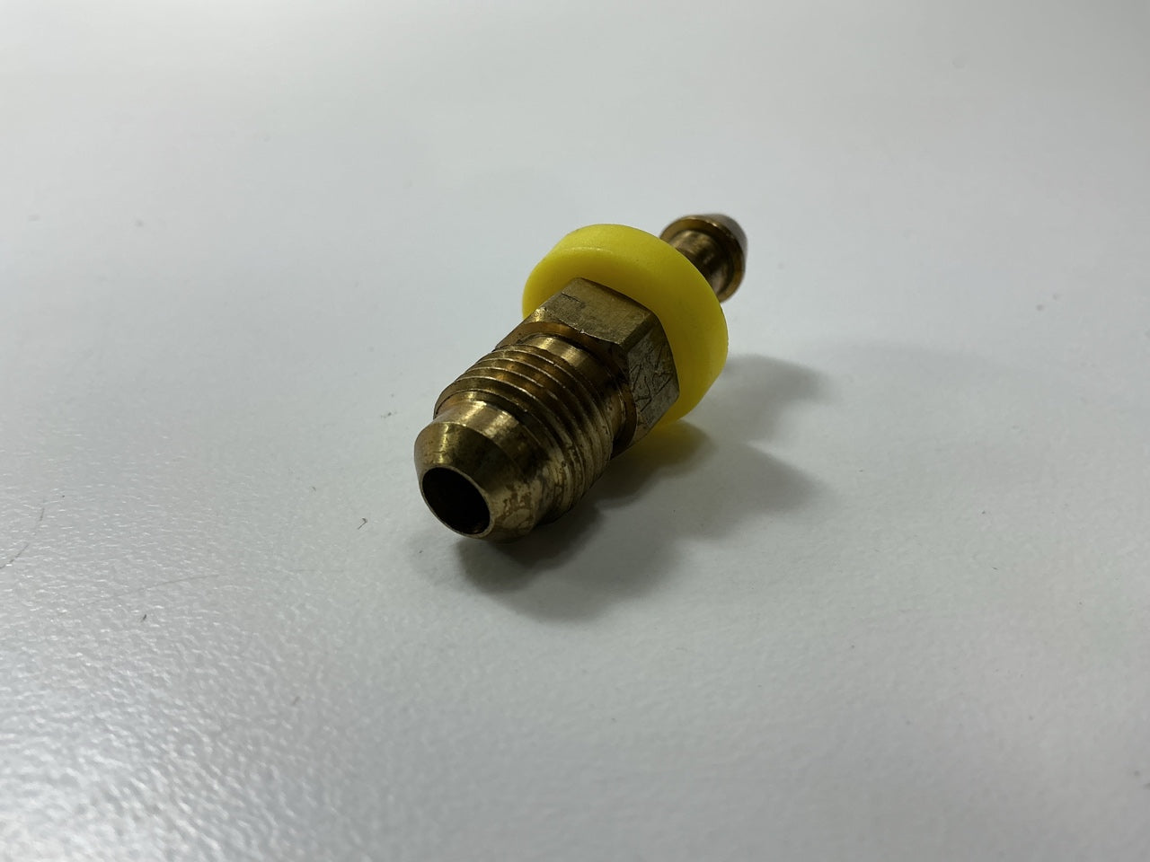 Gates G36195-0405 Male SAE 45 Deg Flare Swivel Coupler 1/4'' ID, 1/2''-20 Thread