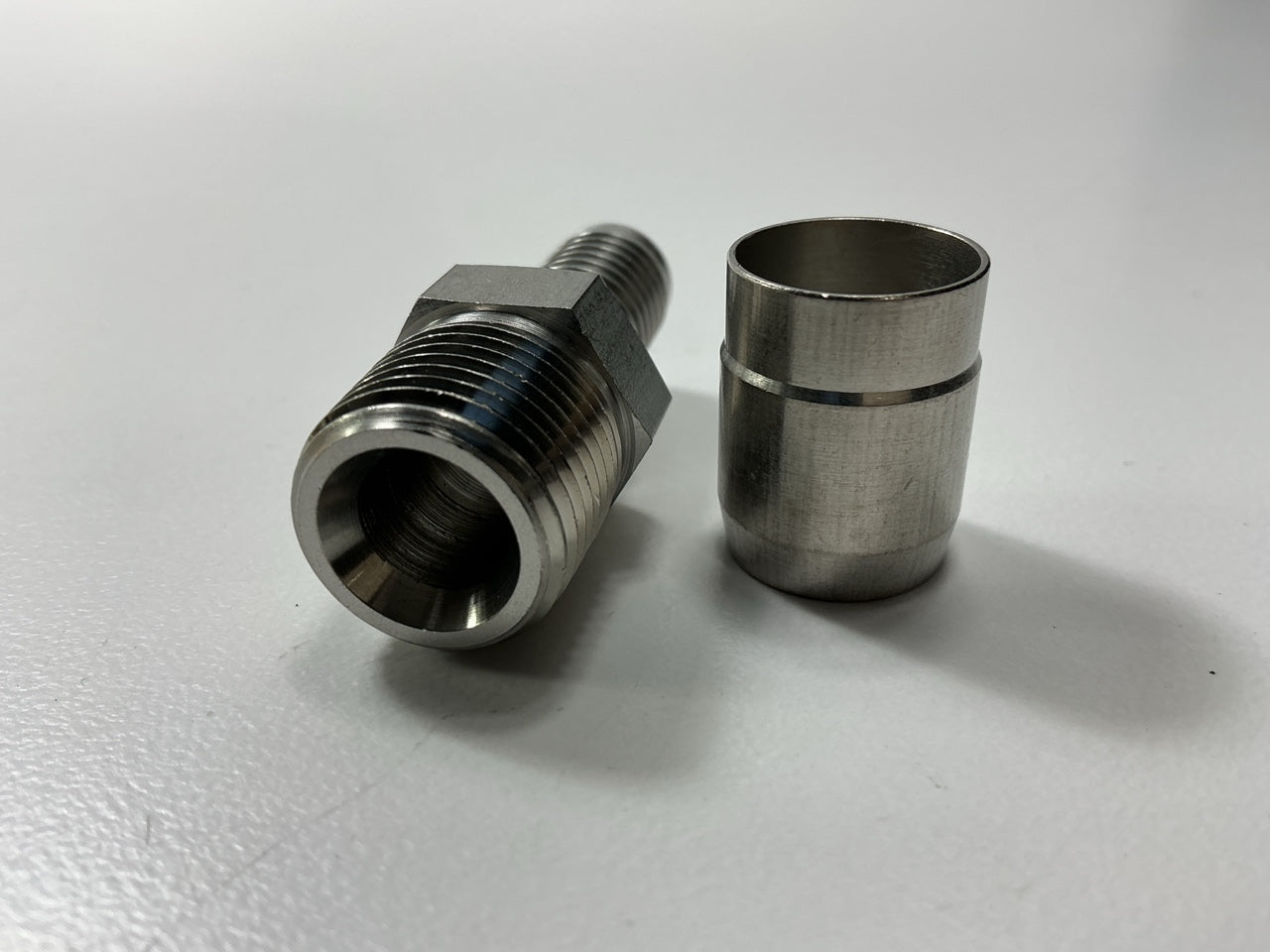 G40100-0806S Stainless Steel Male Pipe (NPTF - 30° Cone Seat) Hydraulic Fitting