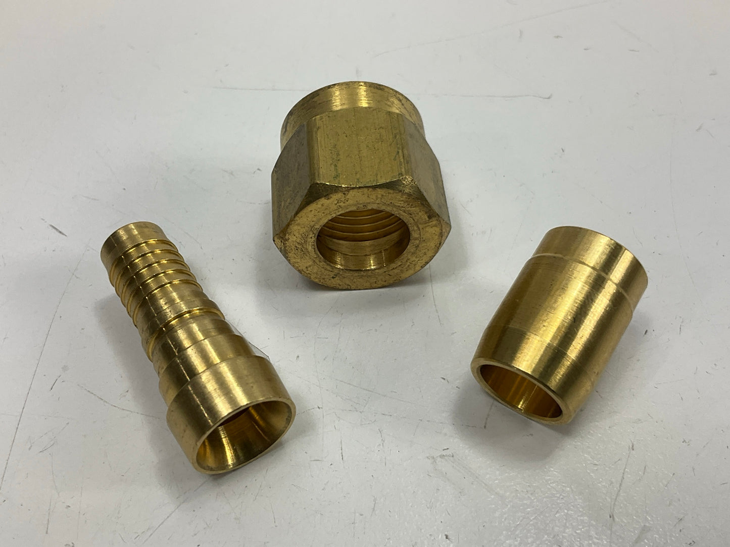 Gates G40200-0606B Hydraulic Fitting Female SAE 45 Flare Swivel