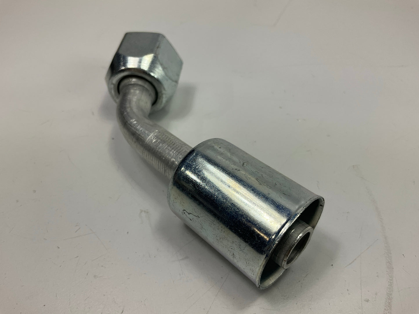 Gates G45202-1010 45° Tube Female SAE 45° Flare Swivel A/C Fitting, 1/2''