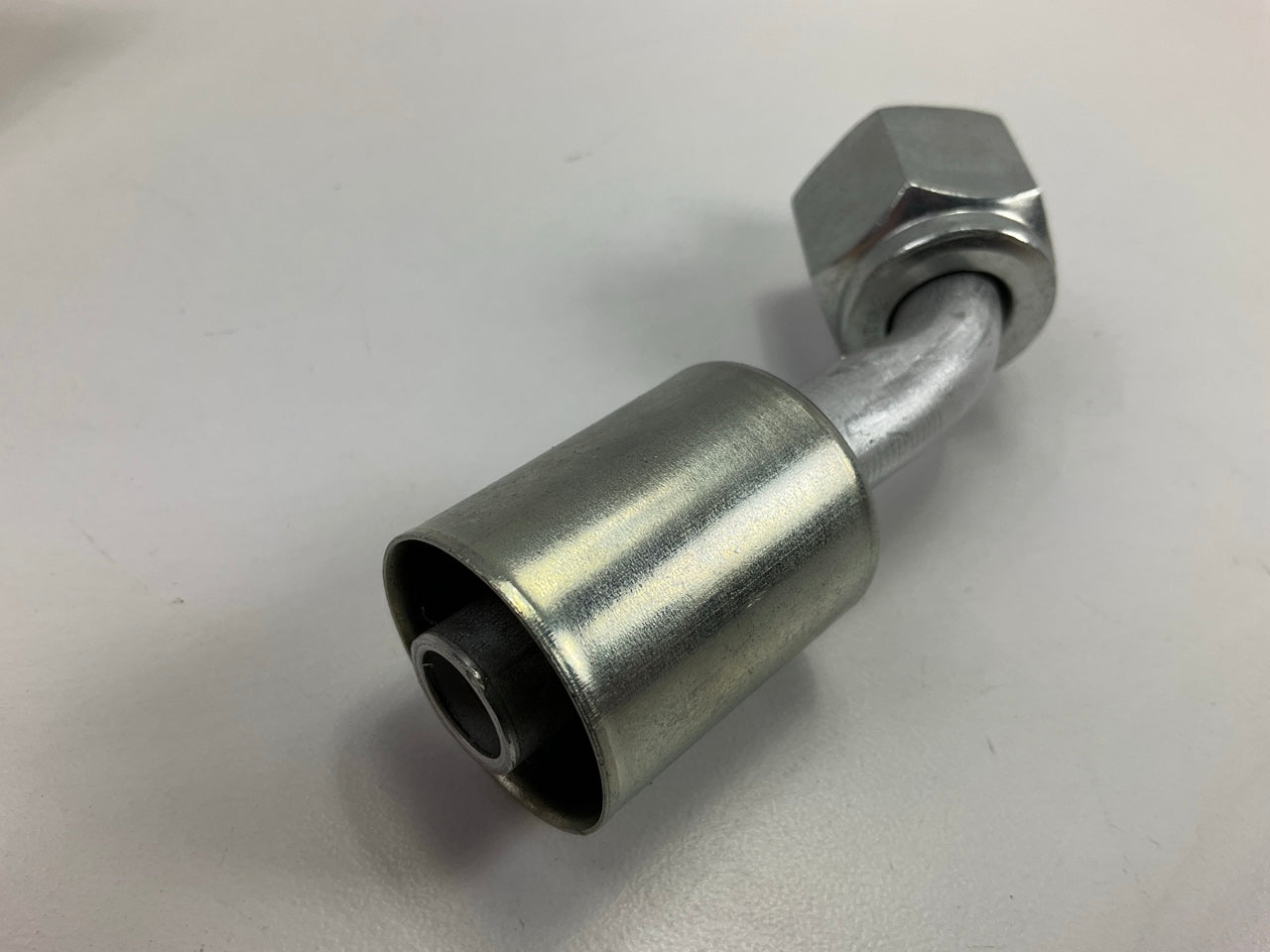 Gates G45591-1010 45° Female 1/2'' Tube O-Ring Nut Swivel Fitting, 10ACA-10FTON45