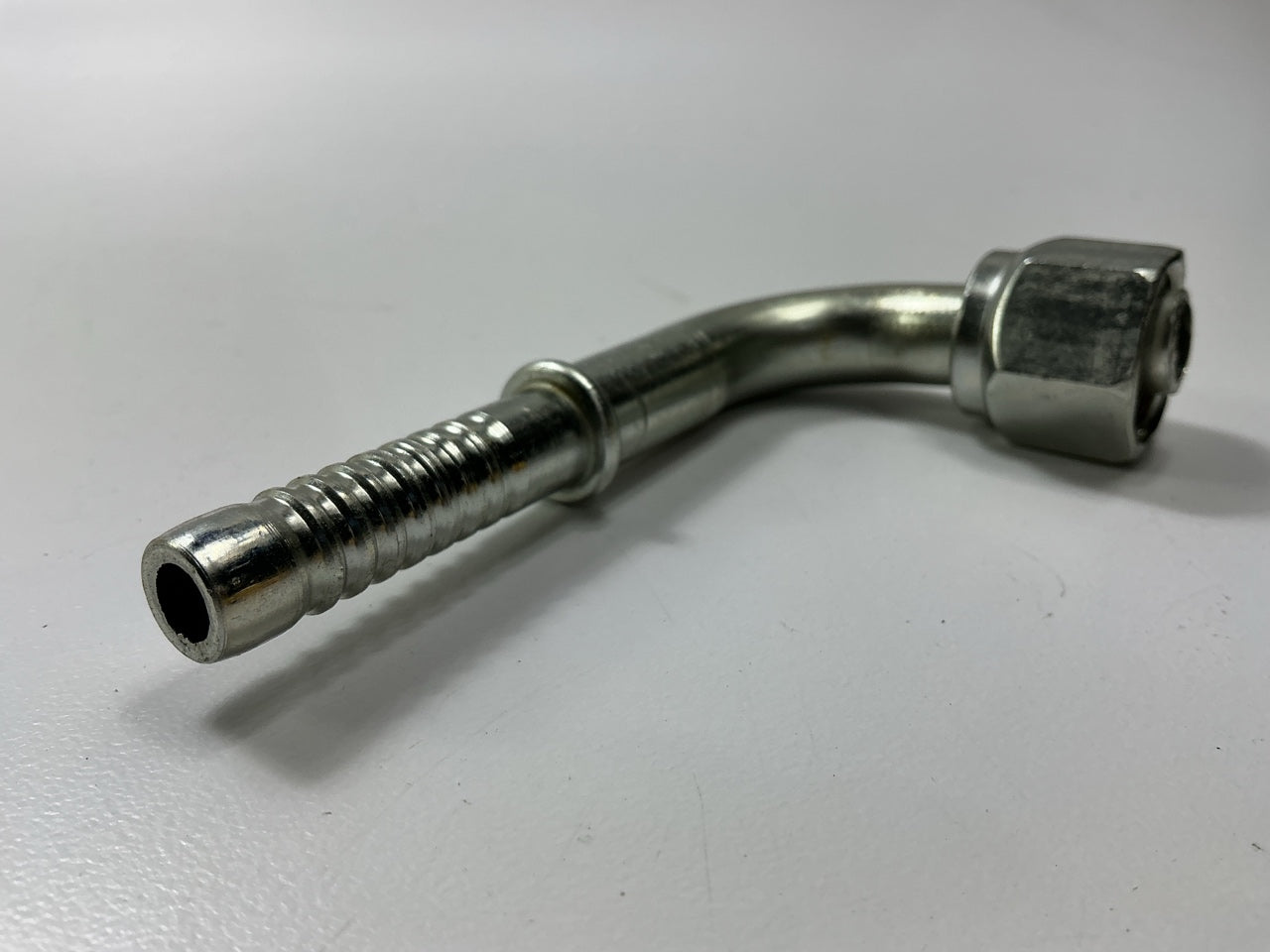 Gates G46592-0808 Hydraulic Fitting Female Swivel 90° Bent SAE Tube 8ACC-8FTON90