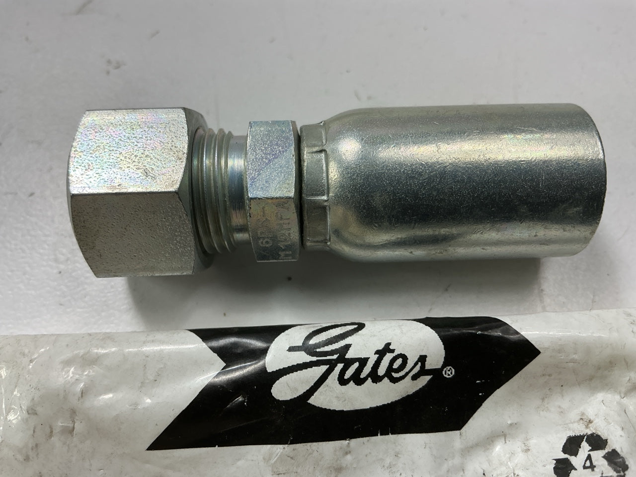 Gates G50510-0612 SAE Metric Male Flareless Hydraulic Coupling 7/8''-14 Thread