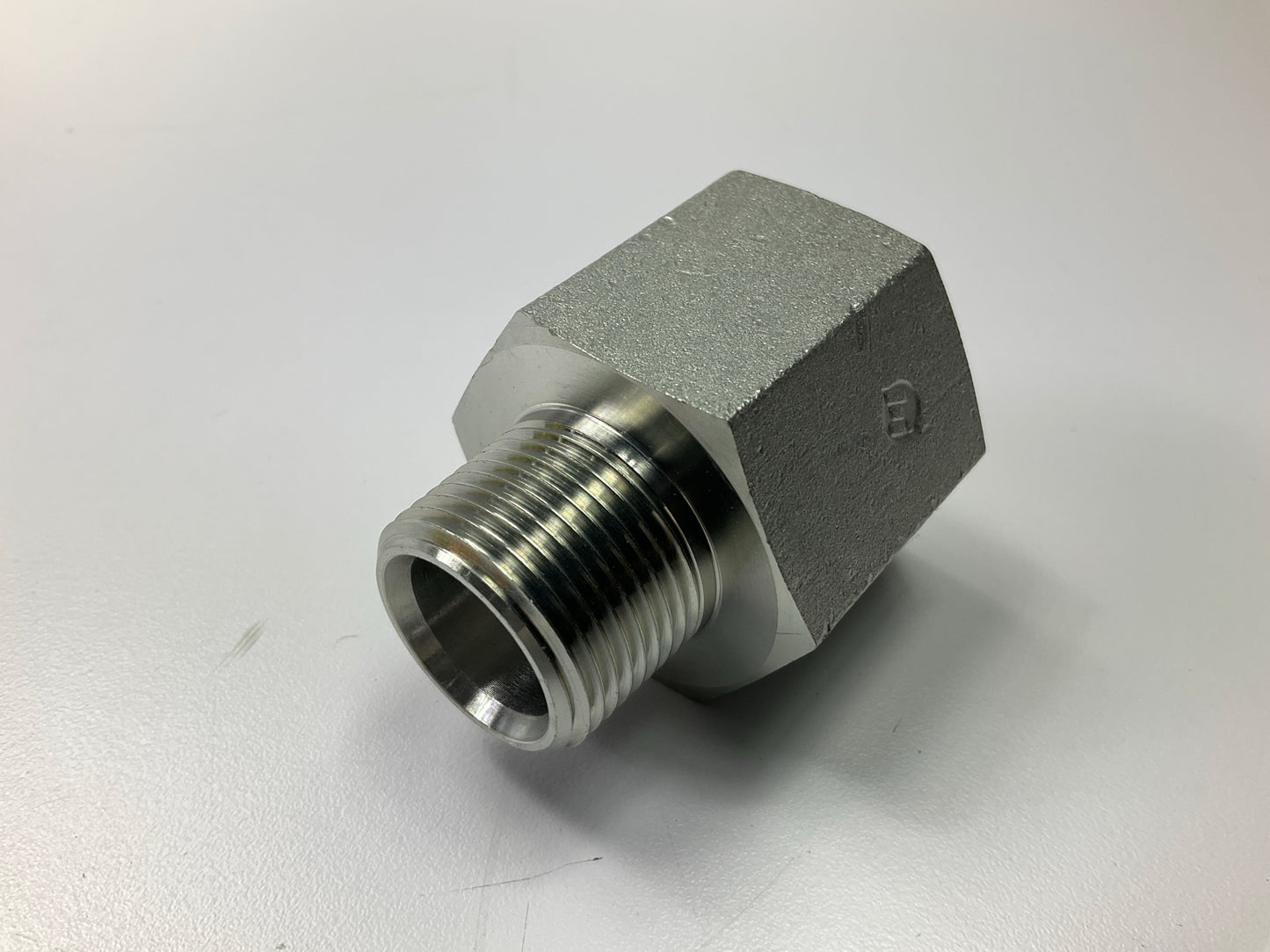 Gates G60132-1216 Male 3/4''-14 NPTF To Female 1''-11 NPTF Increasing Bushing