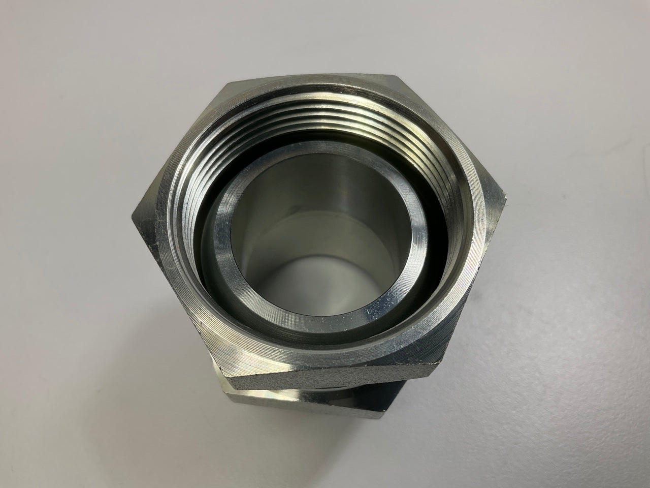 Gates G60140-2424 Male To Female Pipe Swivel NPSM Adapter, 1.5''-11.5 X 1.5''-11.5