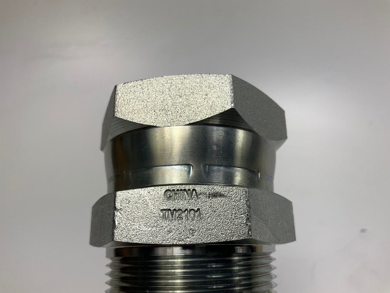Gates G60140-2424 Male To Female Pipe Swivel NPSM Adapter, 1.5''-11.5 X 1.5''-11.5