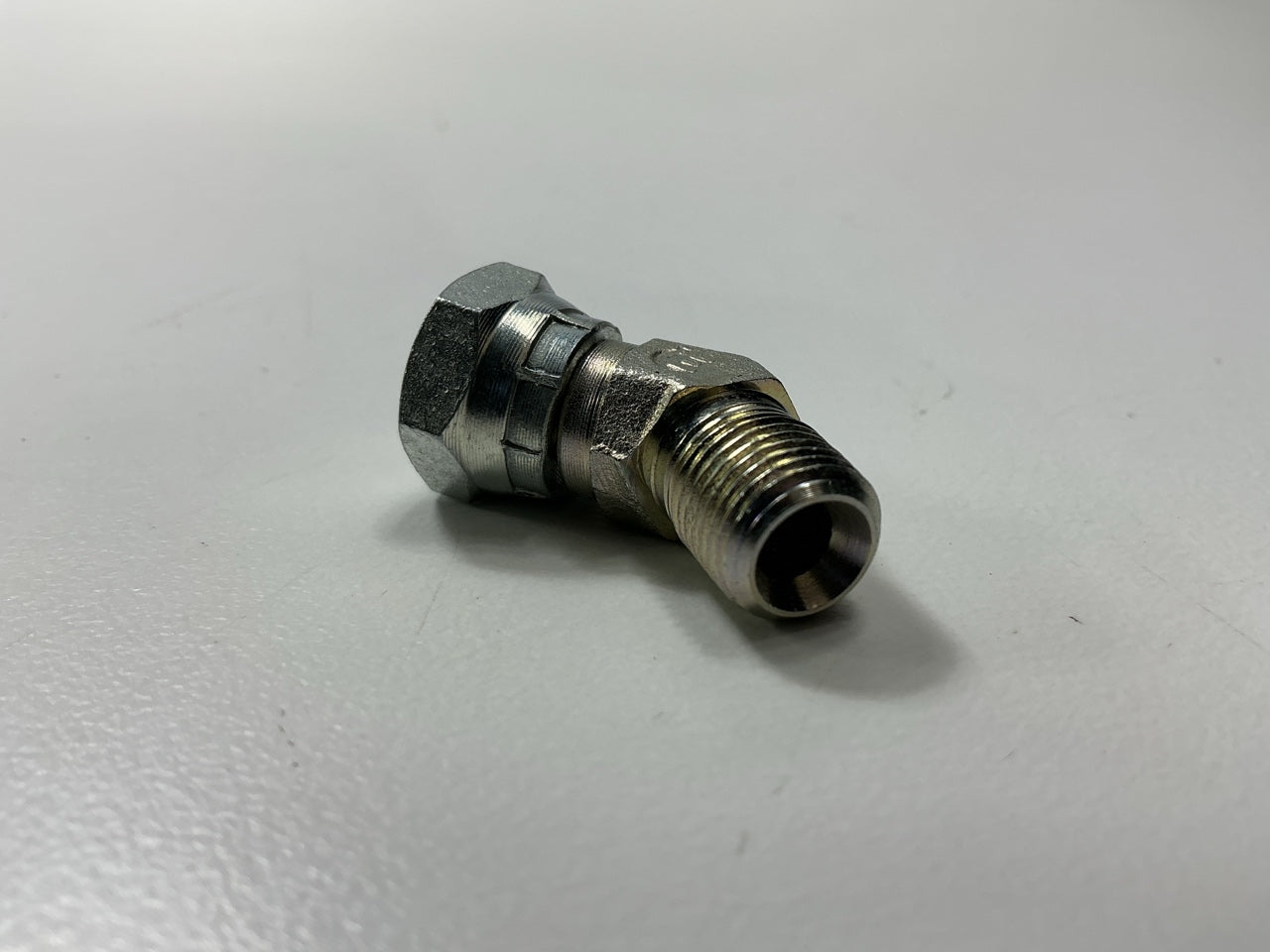 Gates G60142-0202 Male Pipe 1/8''-27 NPTF To Female Pipe 1/8''-27 Swivel NPSM 45°