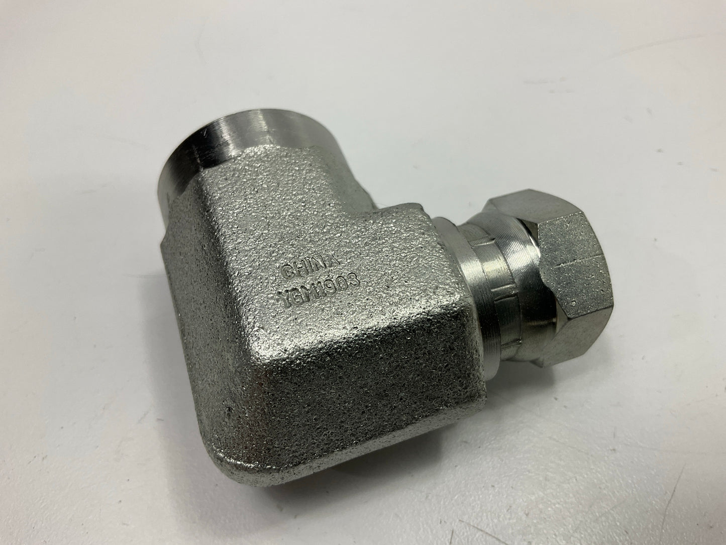 Gates G60164-1208 90° Female Pipe NPTF To Female Pipe Swivel NPSM, 12FP-8FPX90