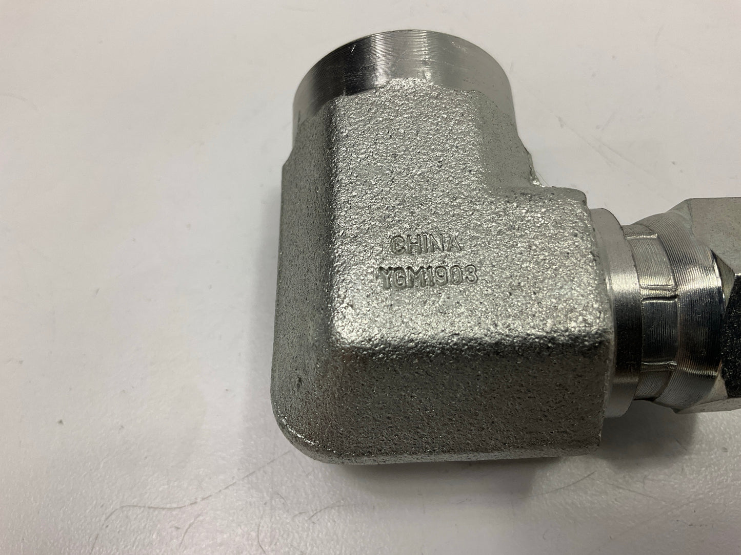 Gates G60164-1208 90° Female Pipe NPTF To Female Pipe Swivel NPSM, 12FP-8FPX90