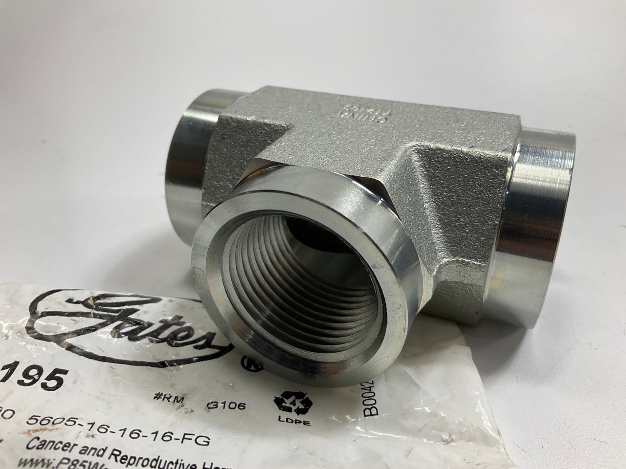 Gates G60181-1616 Female Pipe NPTF Tee Hydraulic Fitting, 16FP-16FP-16FP
