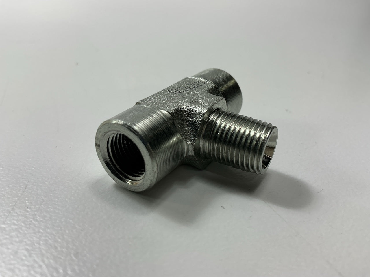 Gates G60183-0202 Hydraulic Fitting Female Pipe NPTF To Male Pipe NPTF Tee 1/8''