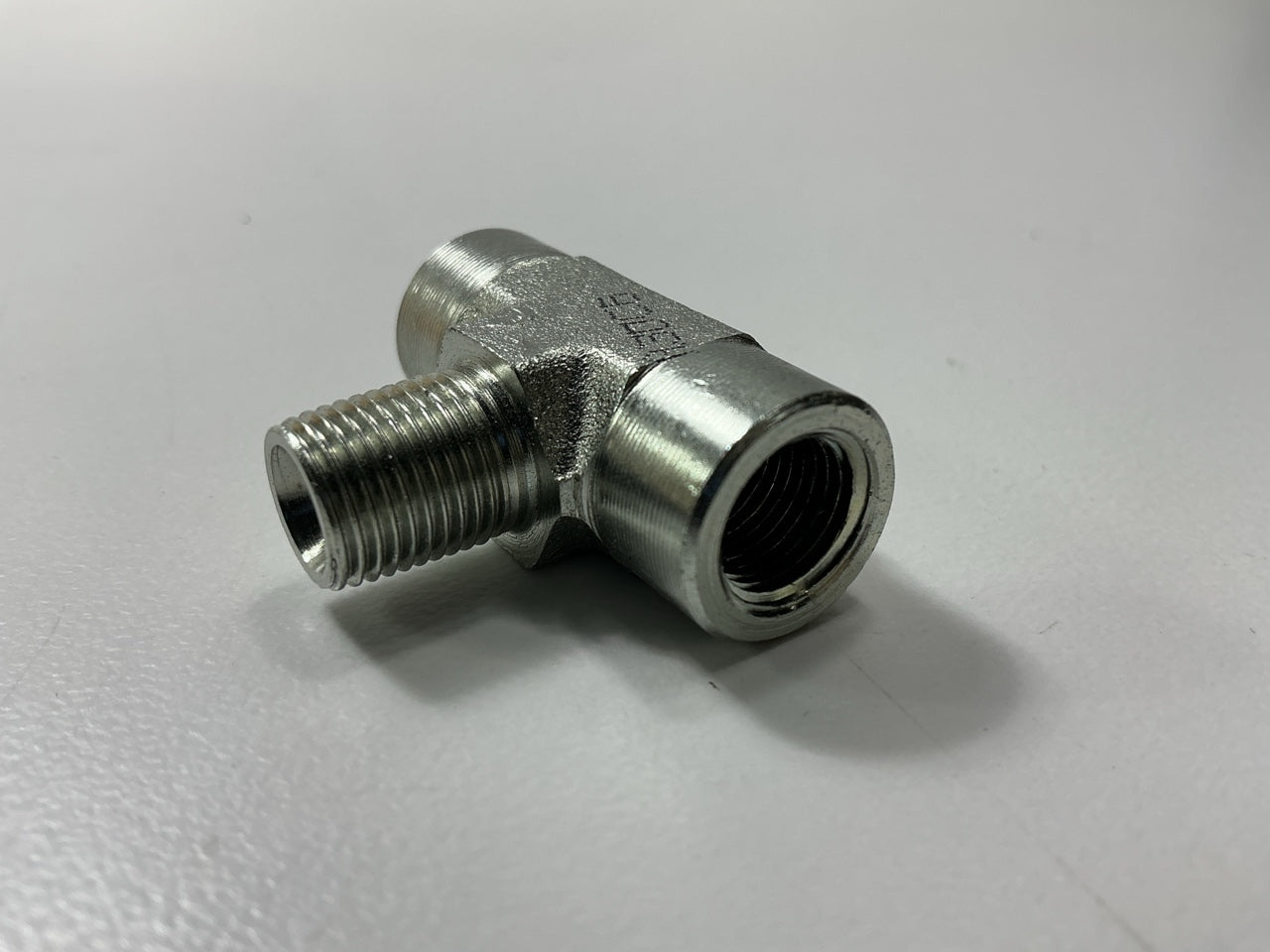 Gates G60183-0202 Hydraulic Fitting Female Pipe NPTF To Male Pipe NPTF Tee 1/8''