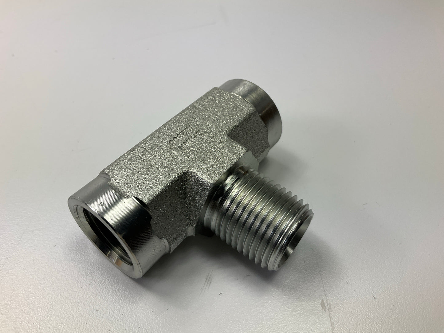 Gates G60183-0808 Female Pipe NPTF On Run To Male Pipe NPTF Tee - 8FP-8FP-8MP