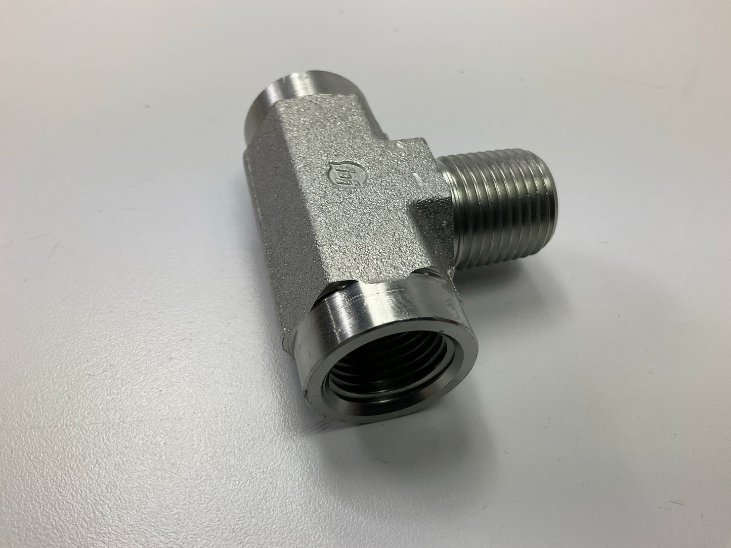 Gates G60183-0808 Female Pipe NPTF On Run To Male Pipe NPTF Tee - 8FP-8FP-8MP