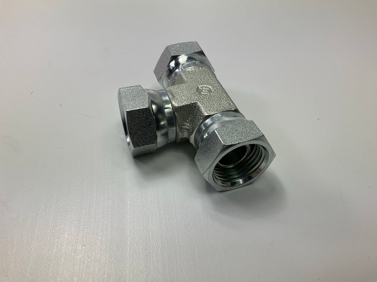 Gates G60184-0808 Female Pipe Swivel NPSM Tee - 8FPX-8FPX-8FPX