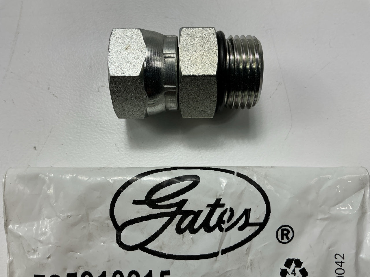 G60285-1008 Male O-Ring Boss To Female Pipe Swivel NPSM Adapter 7/8-14'' Thread