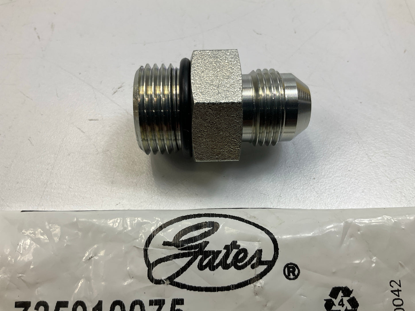 Male O-Ring Boss To Male JIC 37° Flare, 7/8-14'' ID Thread, 3/4-16 OD Thread