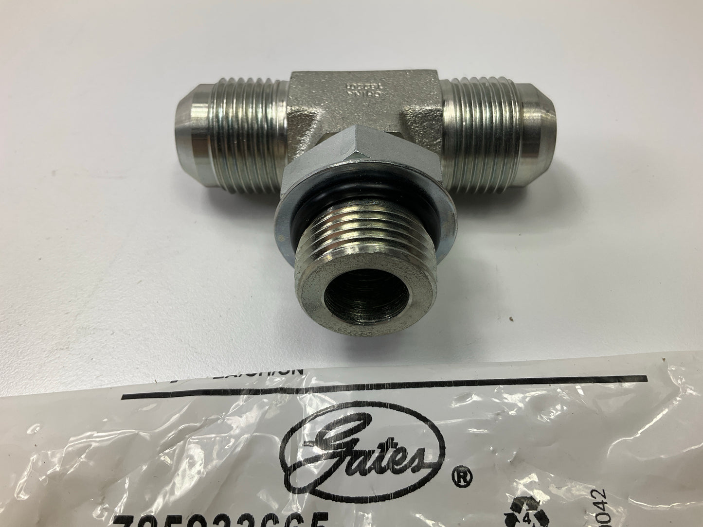 Gates G60350-1212 Male JIC 37° Flare Run Male O-Ring Boss Tee - 12MJ-12MJ-12MB