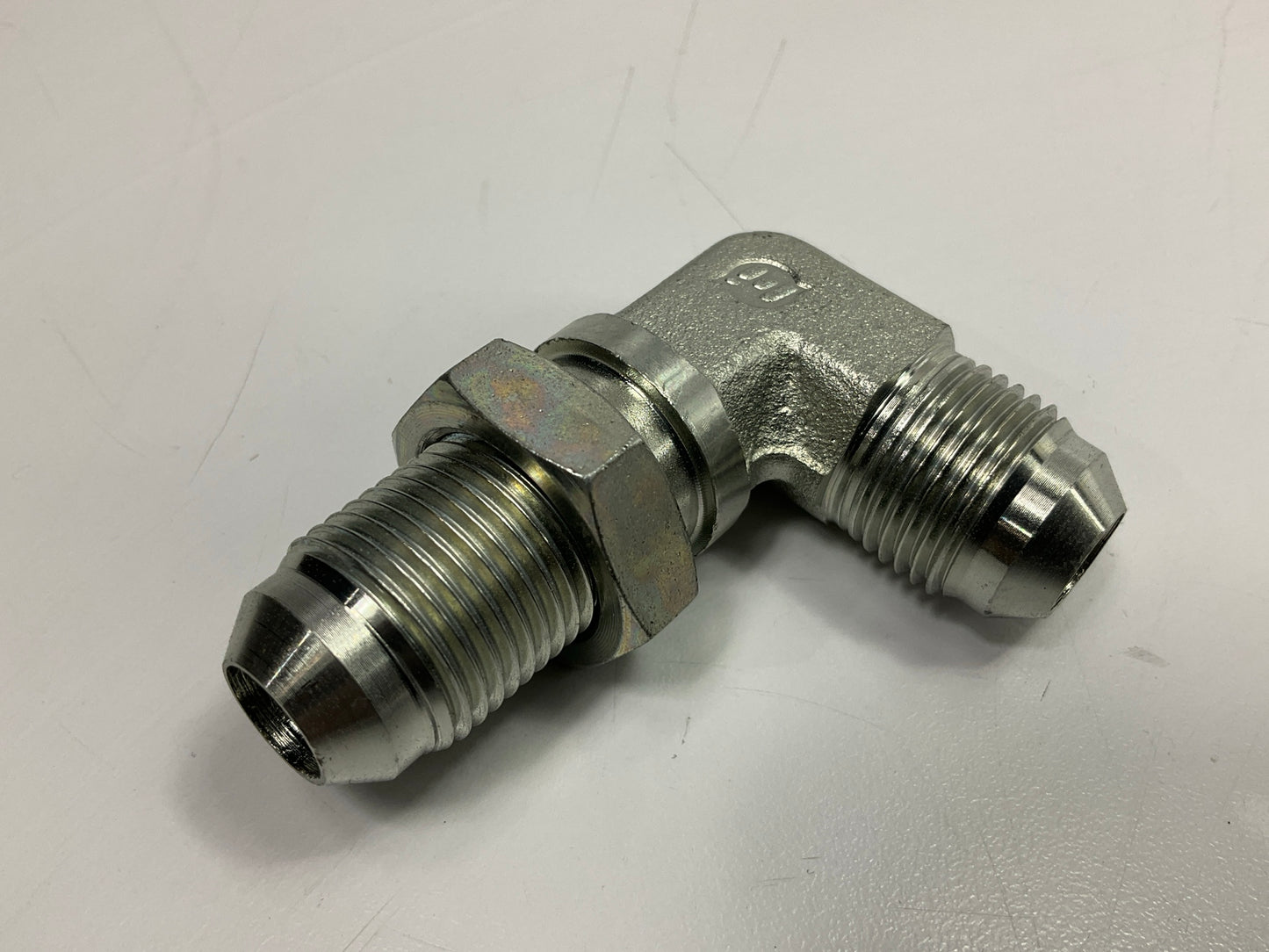 Gates G60447-0808 90° Male JIC 37° Flare To Male JIC 37° Flare Bulkhead Adapter